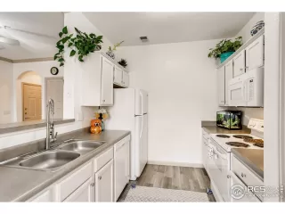 Photo #3: 935236 Listing