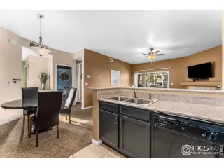 Photo #6: 935367 Listing