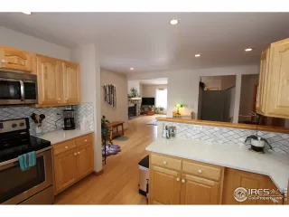 Photo #6: 935486 Listing