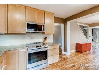 Photo #4: 935503 Listing