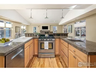 Photo #4: 935511 Listing 