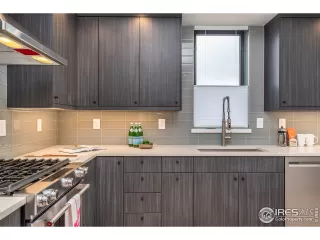 Photo #3: 935536 Listing