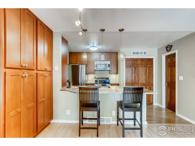 MLS: 935590 Condo For Sale