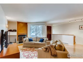 Photo #5: 935590 Listing 