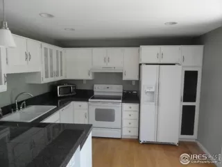 Photo #5: 935716 Listing