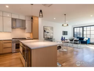 Photo #2: 935743 Listing