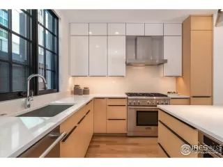 Photo #4: 935743 Listing