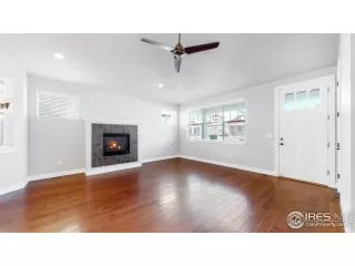 Photo #6: 935821 Listing