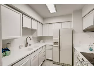 Photo #4: 935969 Listing