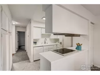 Photo #5: 935969 Listing