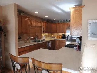 Photo #5: 935976 Listing