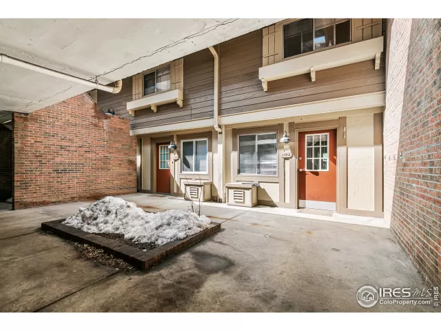 MLS: 935995 Condo For Sale