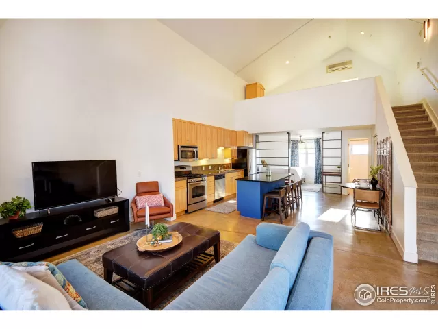 MLS: 936010 Condo For Sale