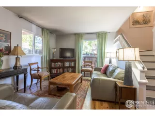 Photo #3: 936040 Listing