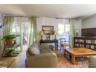 Photo #4: 936040 Listing