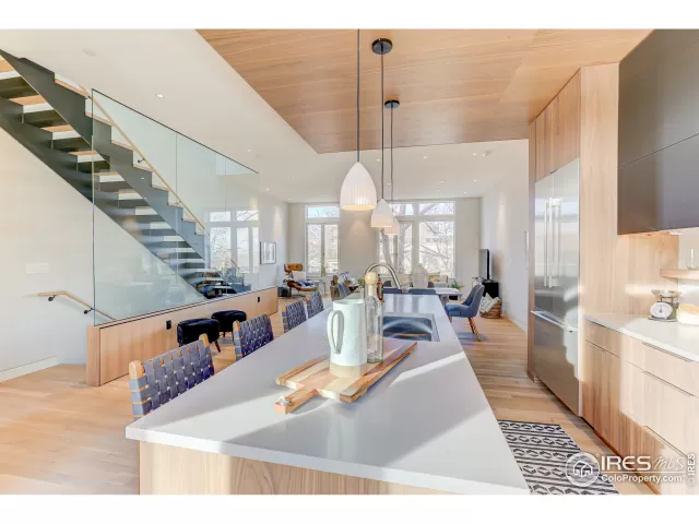 MLS: 936054 Condo For Sale