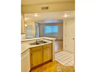 Photo #5: 936066 Listing