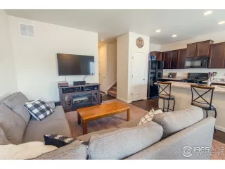 Photo #5: 936077 Listing 