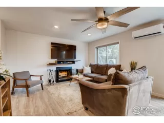 Photo #2: 936180 Listing