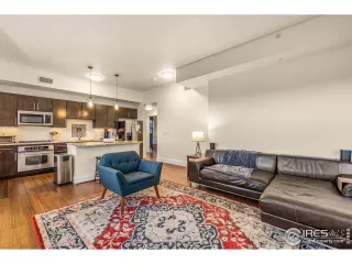 Photo #3: 936360 Listing