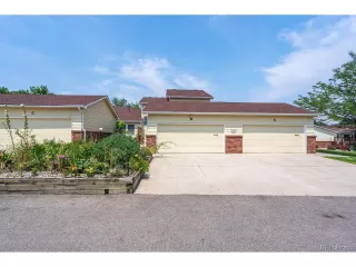 Photo #4: 9363735 Listing