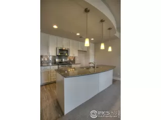 Photo #5: 936395 Listing