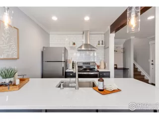 Photo #6: 936441 Listing