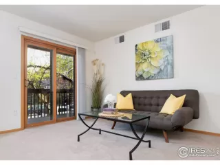 Photo #2: 936504 Listing