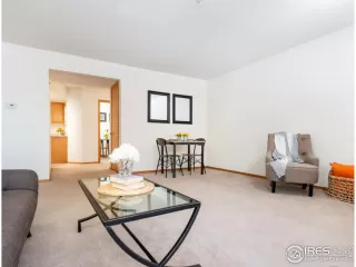 Photo #4: 936504 Listing