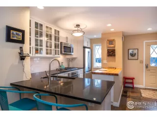 Photo #4: 936548 Listing