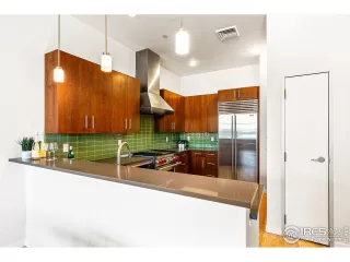 Photo #5: 936682 Listing