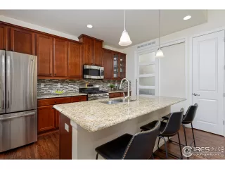 Photo #2: 936683 Listing