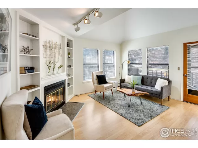 MLS: 936730 Condo For Sale