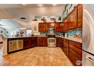 Photo #4: 936763 Listing