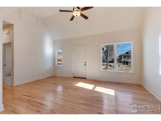 Photo #5: 936793 Listing