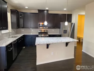 Photo #4: 936803 Listing