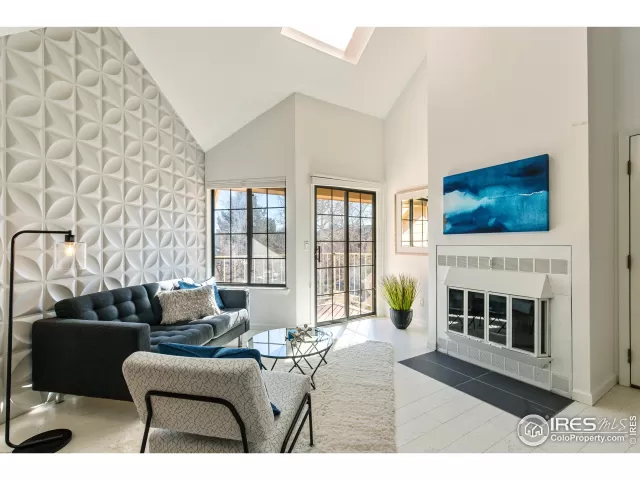 MLS: 936815 Condo For Sale