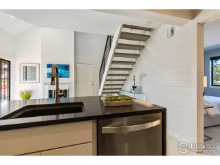 Photo #3: 936815 Listing