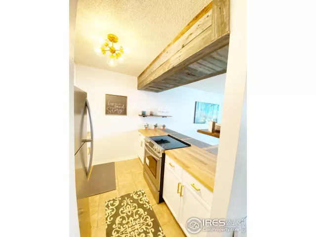 MLS: 936854 Condo For Sale