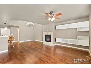 Photo #5: 936877 Listing 