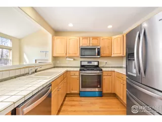 Photo #5: 936881 Listing