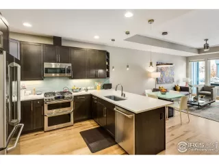 Photo #5: 936982 Listing