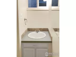 Photo #6: 937090 Listing