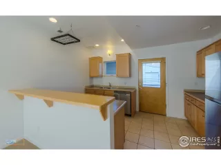 Photo #5: 937146 Listing