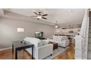 Photo #3: 937152 Listing