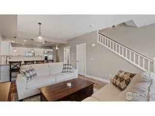 Photo #4: 937152 Listing