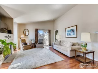 Photo #4: 937169 Listing