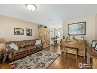 Photo #5: 937223 Listing