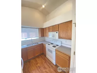 Photo #4: 937378 Listing