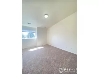 Photo #5: 937378 Listing